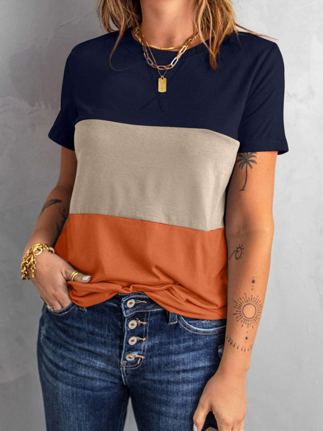 Color Block Round Neck T-Shirt